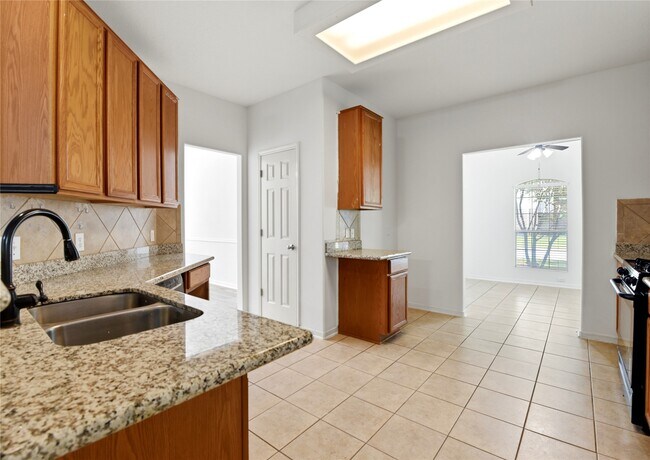 Building Photo - 18427 Grove Brook Ln