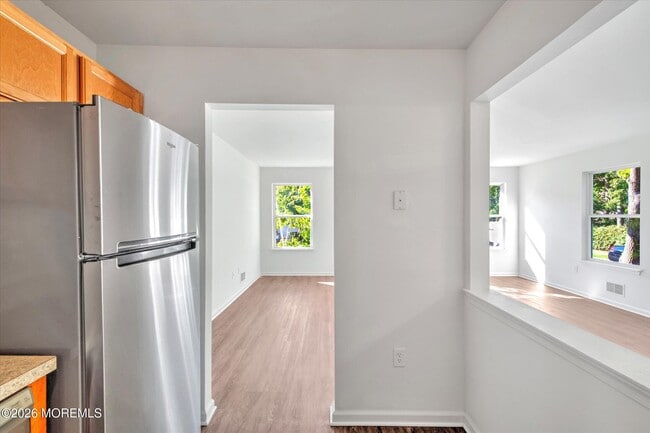 Building Photo - 26 Esplanade Way