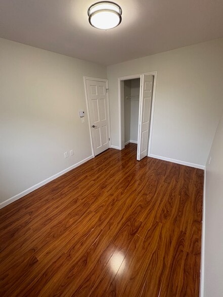 Building Photo - 33 Home St