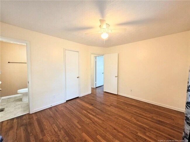 Building Photo - 5340 Docia Cir