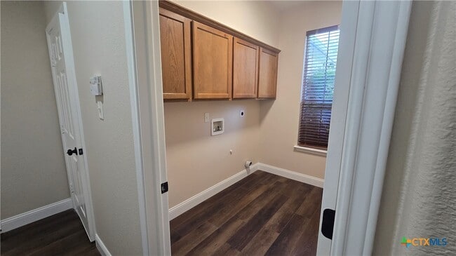 Building Photo - 235 Lottie Ln
