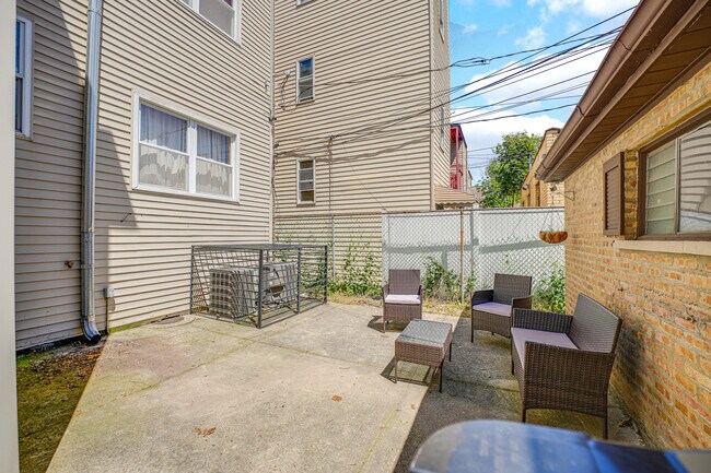 Building Photo - 8233 S Langley Ave
