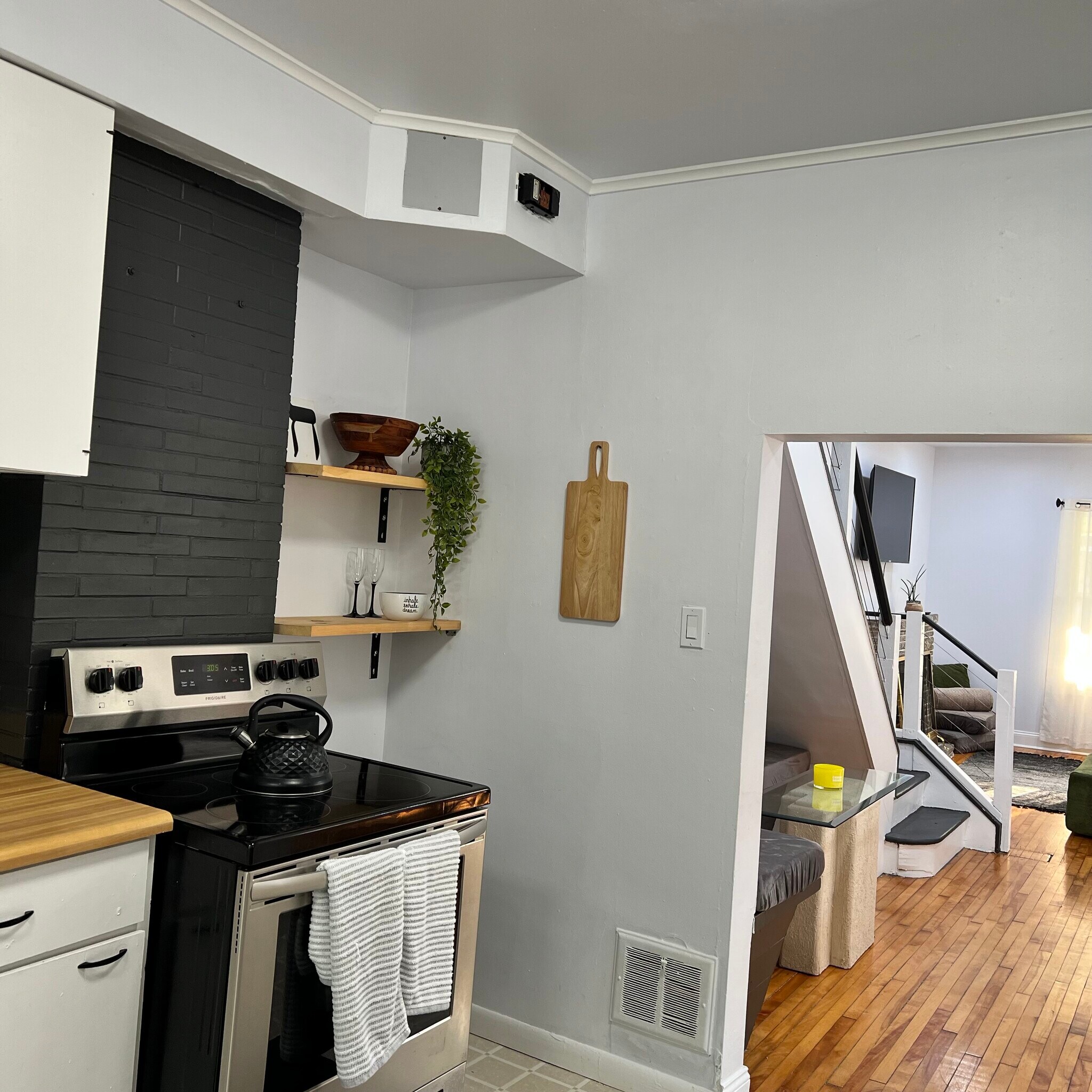 Building Photo - 31 Higby Rd