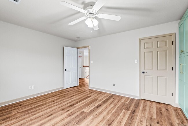 Building Photo - 3005 Mossy Creek Dr