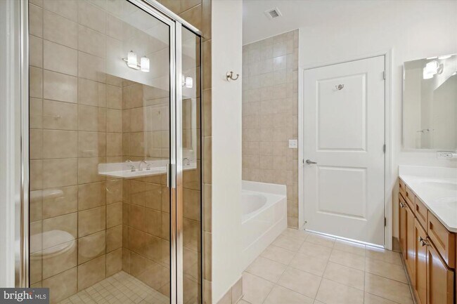 Building Photo - 2720 S Arlington Mill Dr