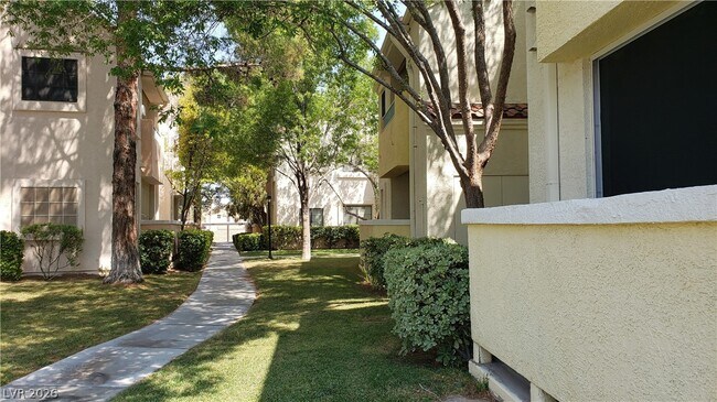 Building Photo - 4865 S Torrey Pines Dr