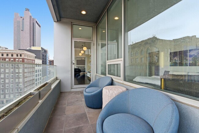 Building Photo - 145 N High St