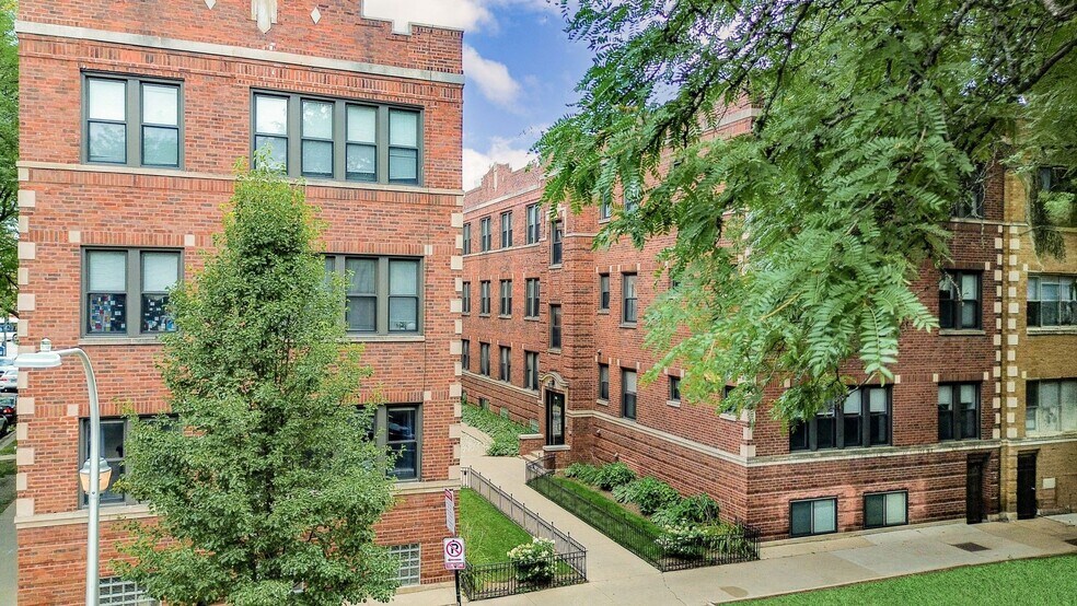 Building Photo - 5553 N Magnolia Ave