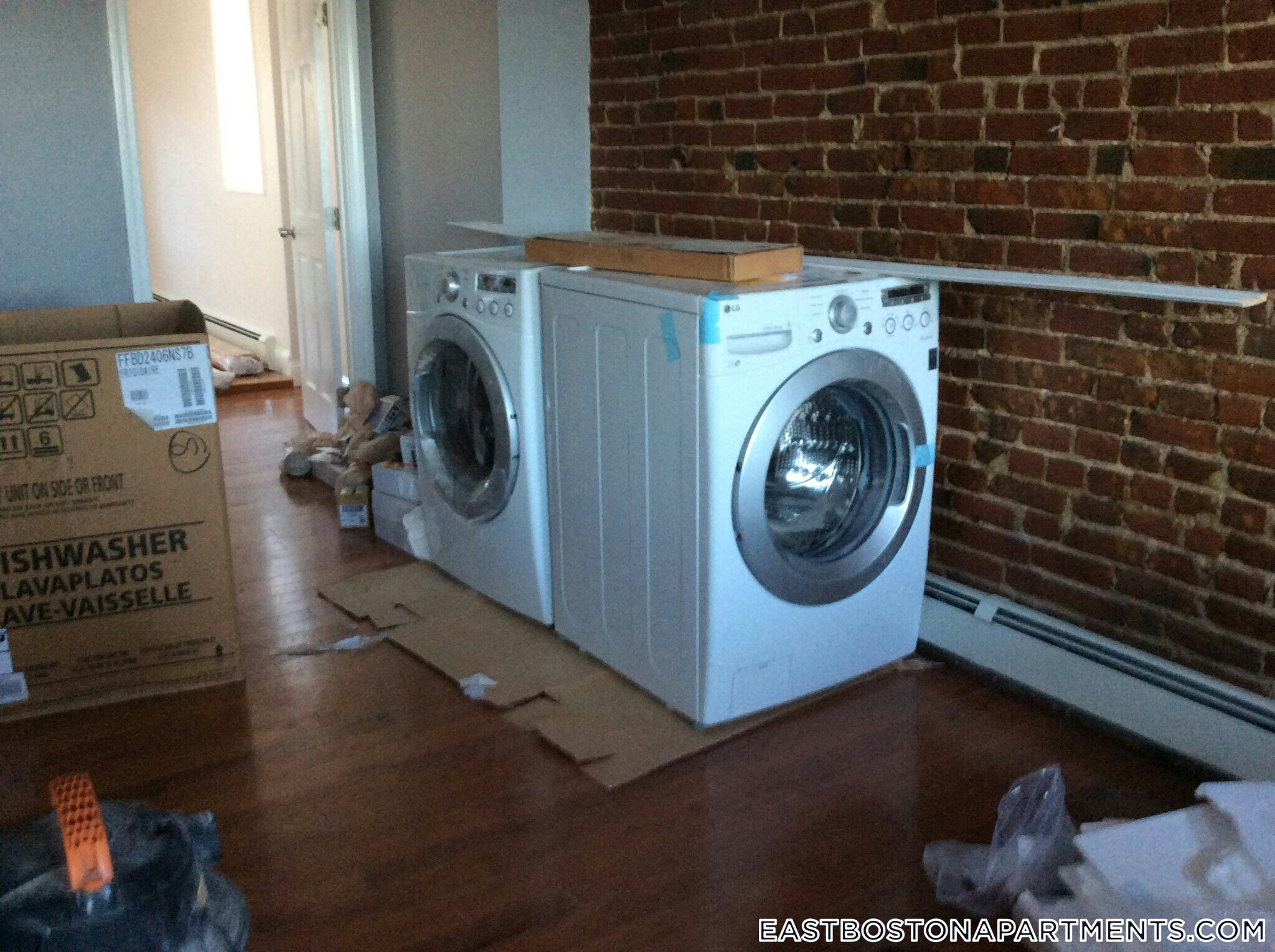 Building Photo - 349 Sumner St