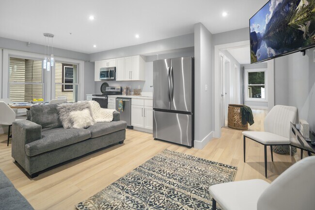 Building Photo - 200 Highland Ave