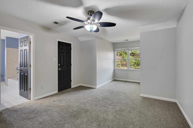 Building Photo - 979 Welbeck Cove
