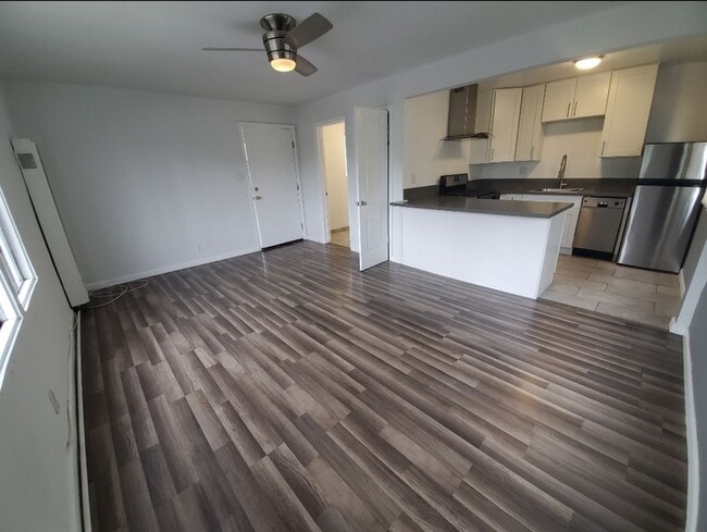 Building Photo - 1743 S La Brea Ave