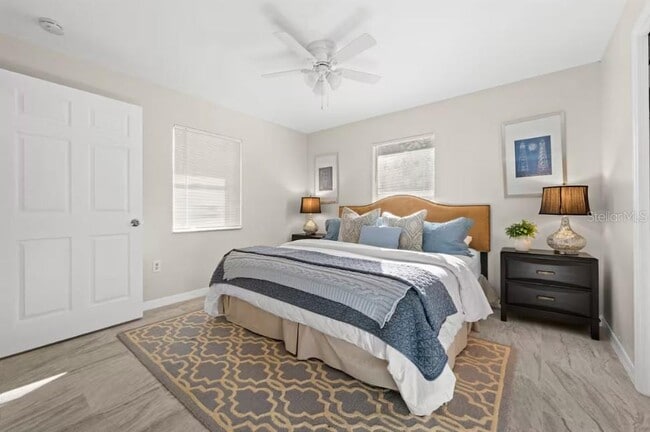 Building Photo - 2715 Lee St