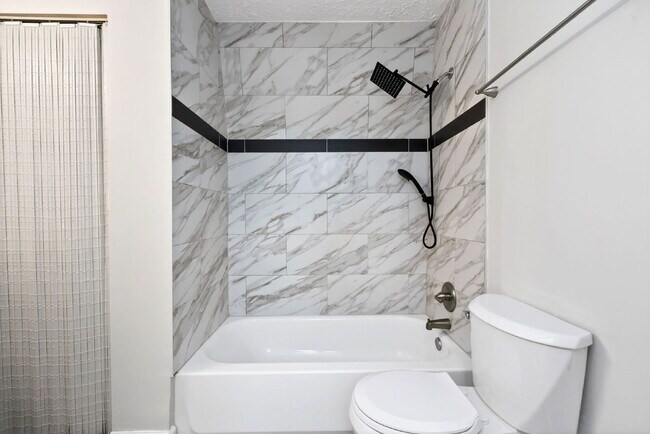 Building Photo - 931 Waycross Rd