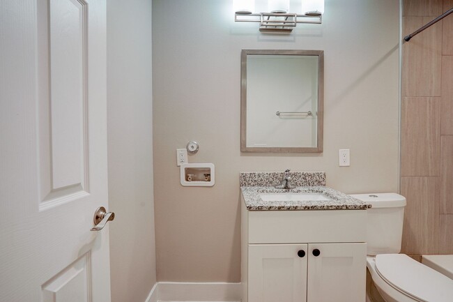 Building Photo - Stylish 2BD/2BA Two-Level Home with Firepl...