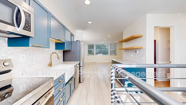 Building Photo - 1300 Garfield St