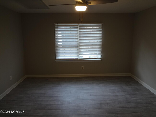 Building Photo - 107 Gates Dr