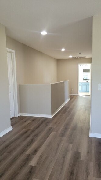 Building Photo - 53214 Savannah Ct