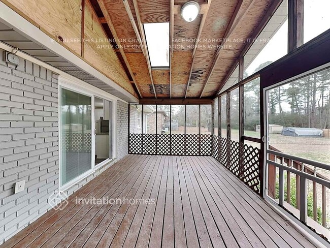 Building Photo - 2280 Sherwood Pl SW