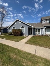 Building Photo - 825 Spring Lake Dr