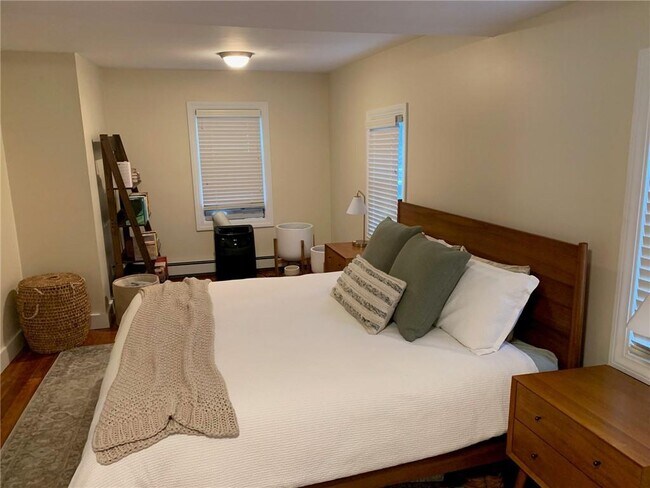 Building Photo - 34 Callender Ave