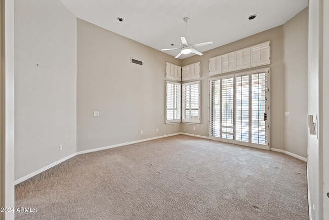 Building Photo - 6057 E Campo Bello Dr