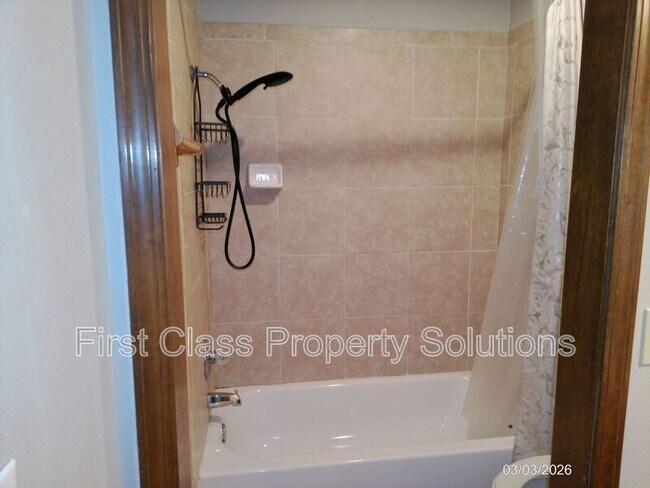 Building Photo - 1406 Mary Lee Ln