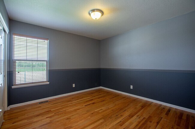 Building Photo - 5 Bedroom Home in Windsor Colorado