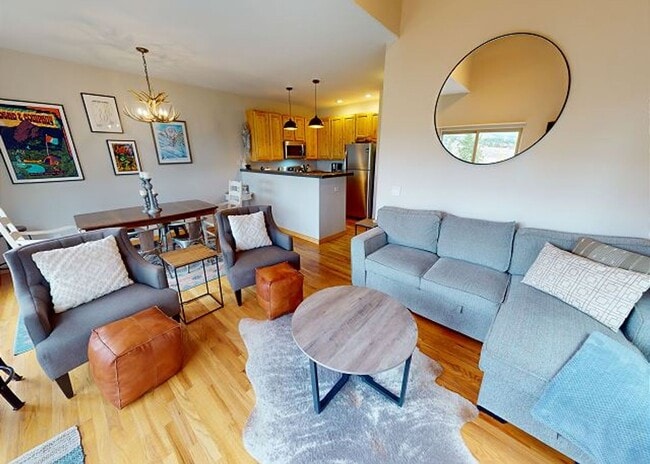 Building Photo - Summer Seasonal Rental- 734 Rocky Point Townhomes