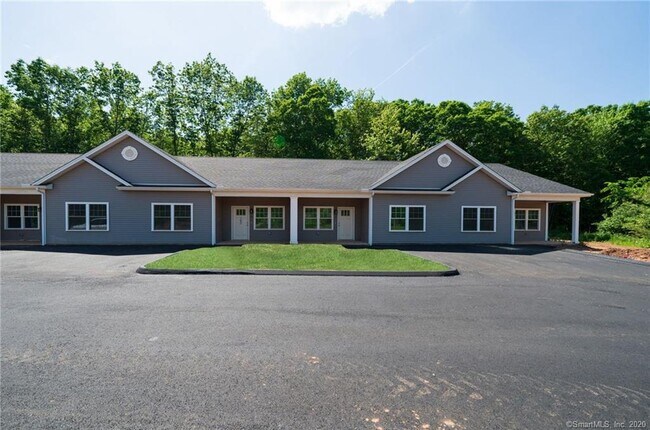 Primary Photo - 6 Bayberry Ln