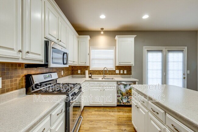 Building Photo - 1035 Watauga Ct