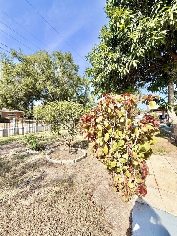 Building Photo - 1221 Jewel Ave