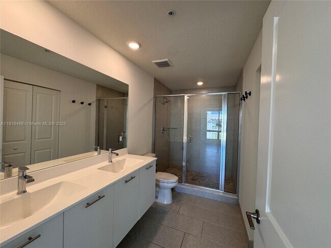 Building Photo - 8167 NW 41st St