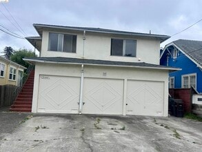 Building Photo - 3144 61st Ave