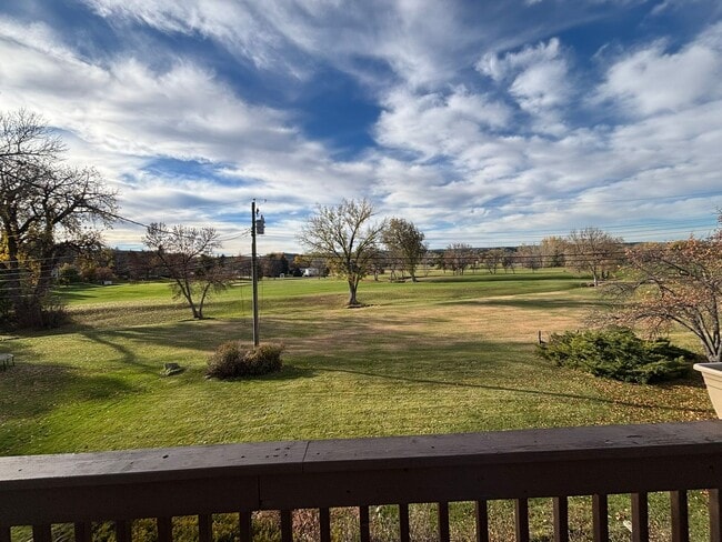 Building Photo - 5 BED | 3 BATH | CARPORT | WEST RAPID