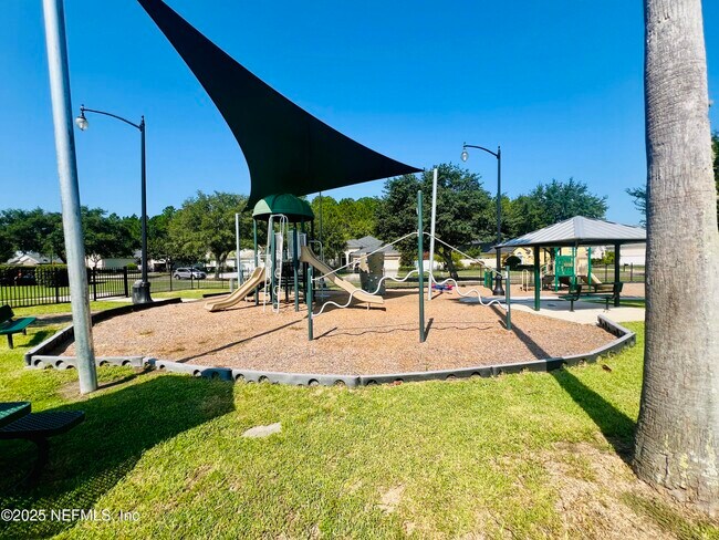 Building Photo - 6167 White Tip Rd