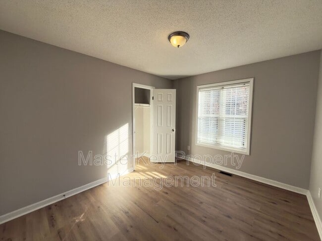 Building Photo - 1101 Amber Acres Ln