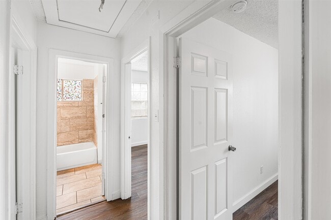 Building Photo - 9005 Gabriel St