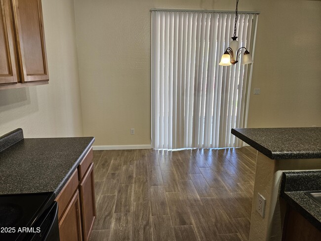 Building Photo - 14574 W Shaw Butte Dr