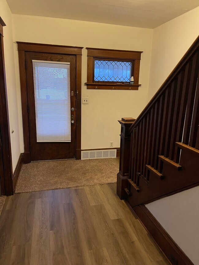 Building Photo - 1220 11th St