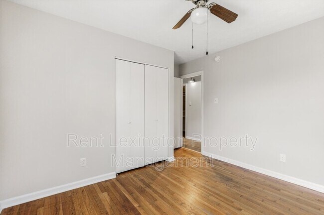 Building Photo - 3633 King Arthur Dr