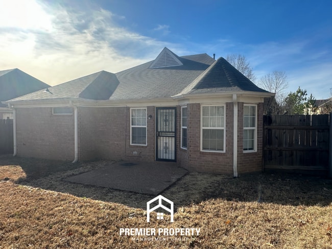 Building Photo - 2828 Breezy Ridge Trail