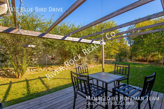 Building Photo - 7001 Blue Bird Dr