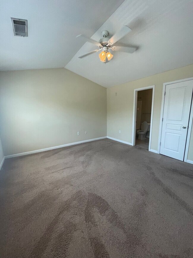 Building Photo - 18-1825 Whittaker