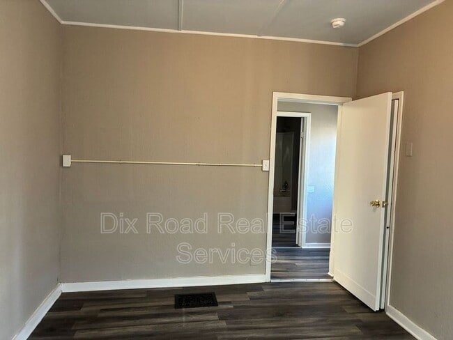 Building Photo - 37-39 E Helena