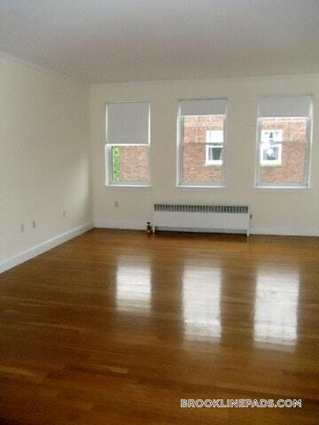 Building Photo - 37 Auburn St