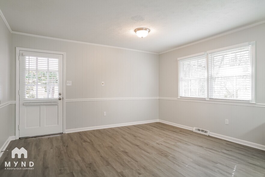 Building Photo - 107 Britt St