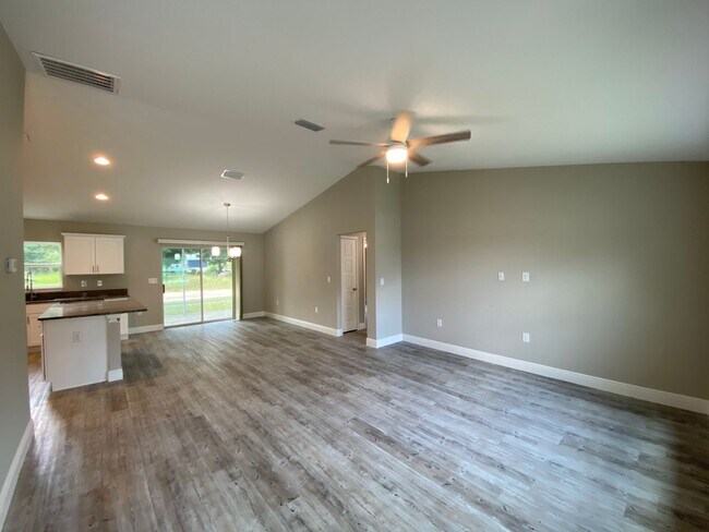 Building Photo - 2 Juniper Way Ln