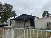 Building Photo - 2111 E Sunland Vista