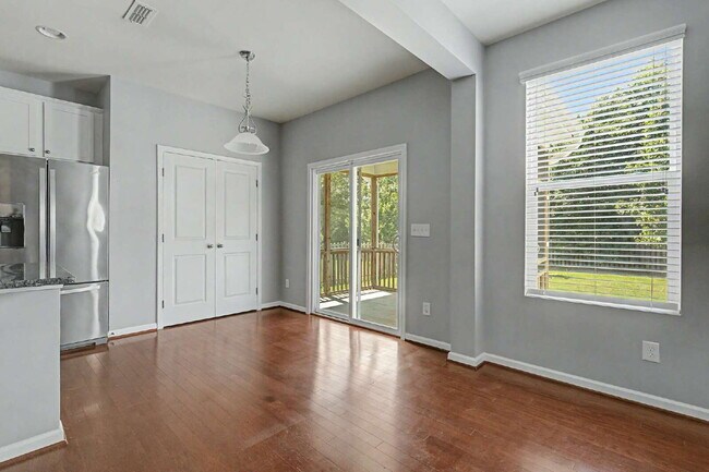 Building Photo - 5-Bedroom Home w/ Fenced-in BackYard in Knightdale